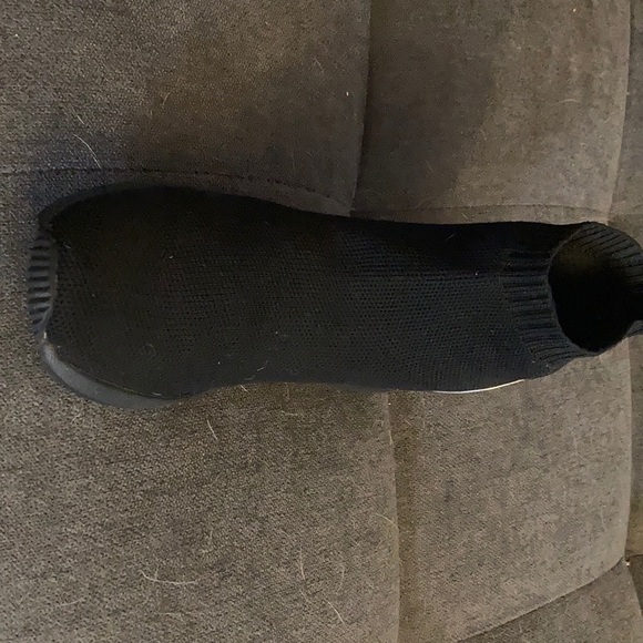 Micheal Kors ankle booties - Picture 7 of 7